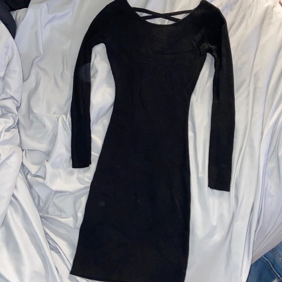 black dress - Picture 1 of 2